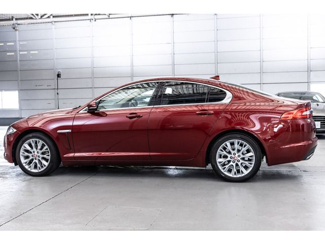 JAGUAR XFSERIES 2013 Image 31