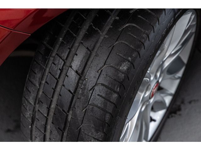 JAGUAR XFSERIES 2013 Image 31