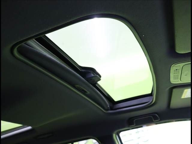 TOYOTA VOXY 2017 Image 31