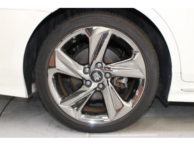 TOYOTA CROWN SEDAN HYBRID 2018 Image 31