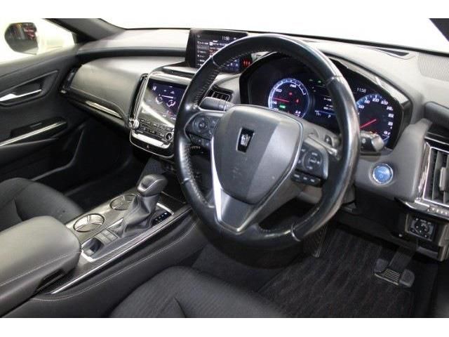TOYOTA CROWN SEDAN HYBRID 2018 Image 31