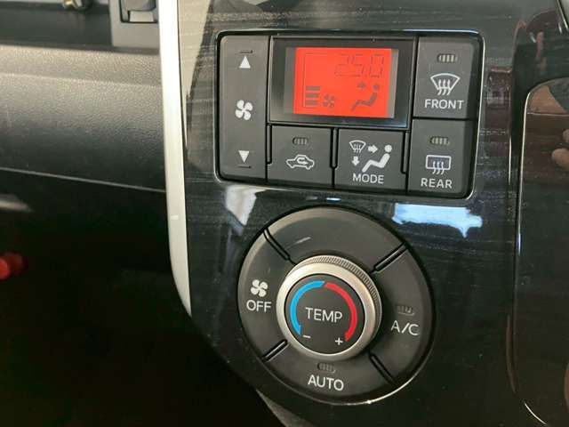 DAIHATSU TANTO CUSTOM 2014 Image 31