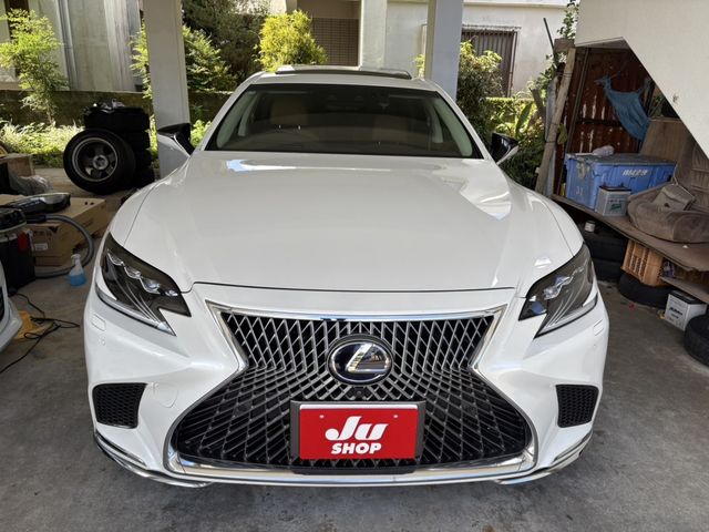 TOYOTA LEXUS LS500H 2017 Image 31