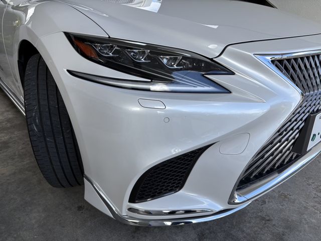 TOYOTA LEXUS LS500H 2017 Image 31