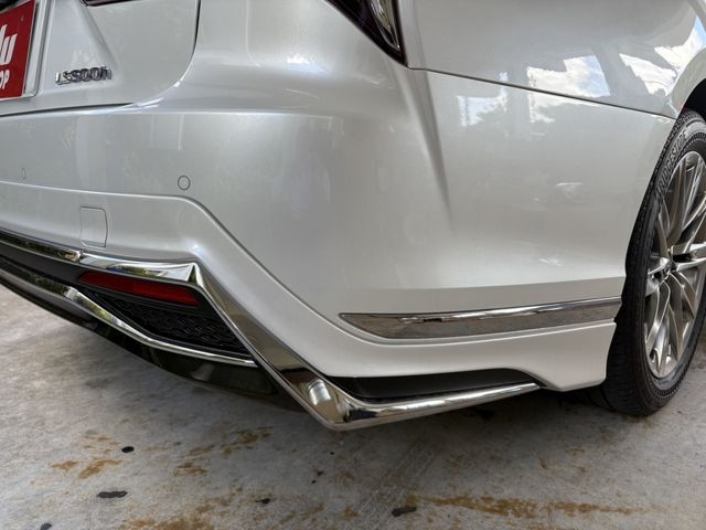 TOYOTA LEXUS LS500H 2017 Image 31