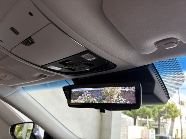 TOYOTA LEXUS LS500H 2017 Image 31