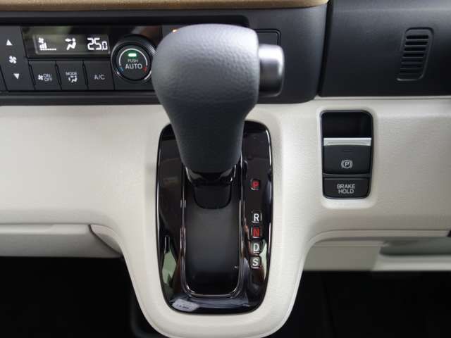 HONDA N BOX 4WD 2025 Image 31