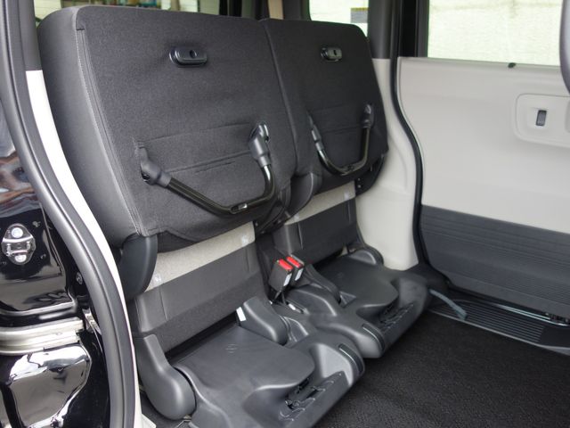 HONDA N BOX 4WD 2025 Image 31