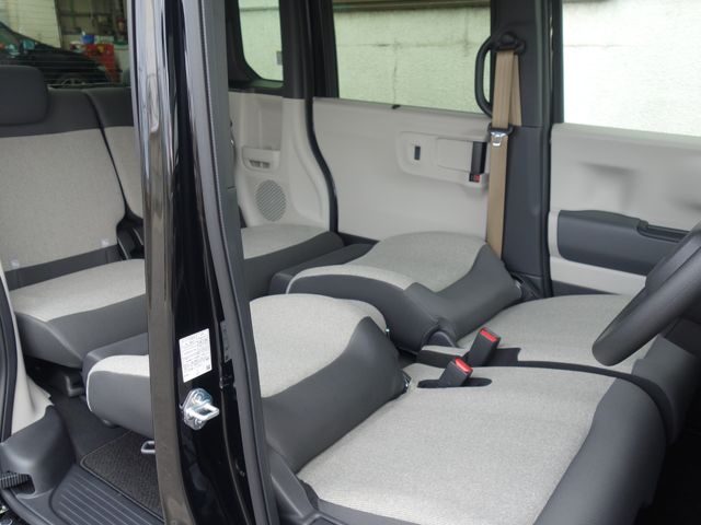 HONDA N BOX 4WD 2025 Image 31