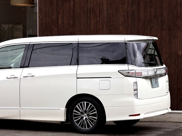 NISSAN ELGRAND 2016 Image 31