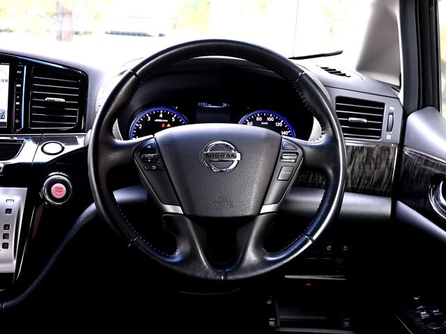 NISSAN ELGRAND 2016 Image 31