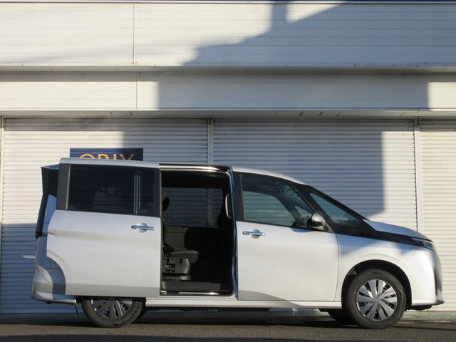 NISSAN SERENA  WG 4WD 2023 Image 31