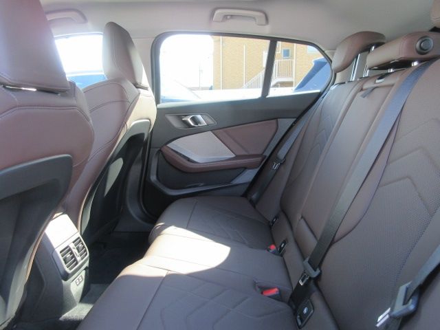 BMW 1SERIES 2025 Image 31