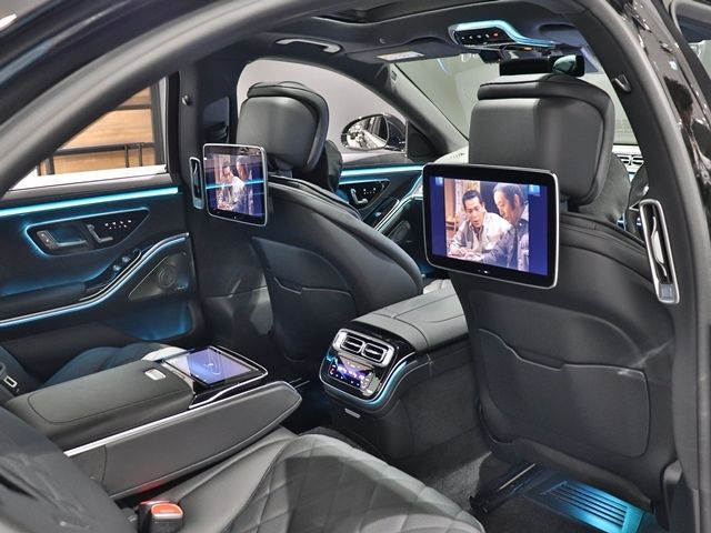 MERCEDES BENZ S CLAS 2025 Image 31