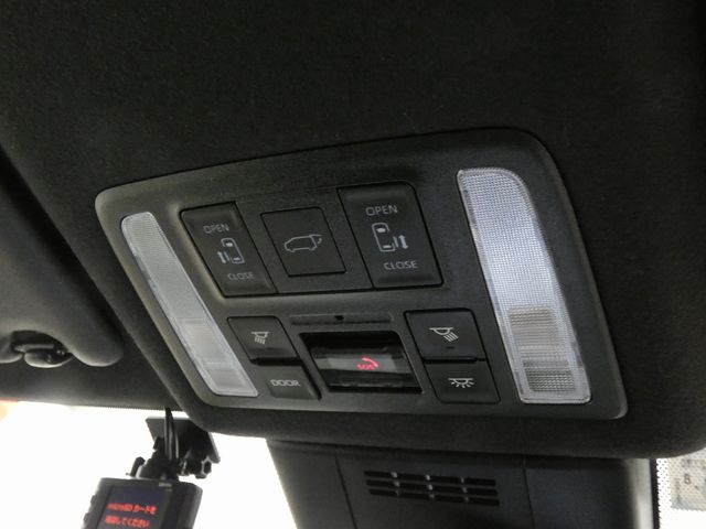 TOYOTA NOAH 4WD 2023 Image 31