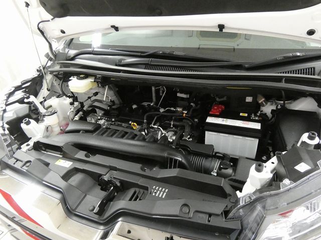 TOYOTA NOAH 4WD 2023 Image 31