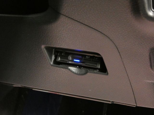 TOYOTA C-HR 4WD 2017 Image 31