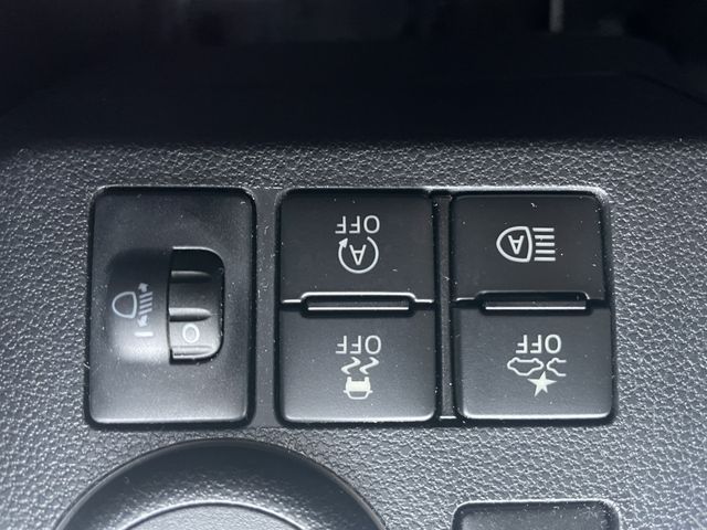 DAIHATSU MIRA E:S 2019 Image 31