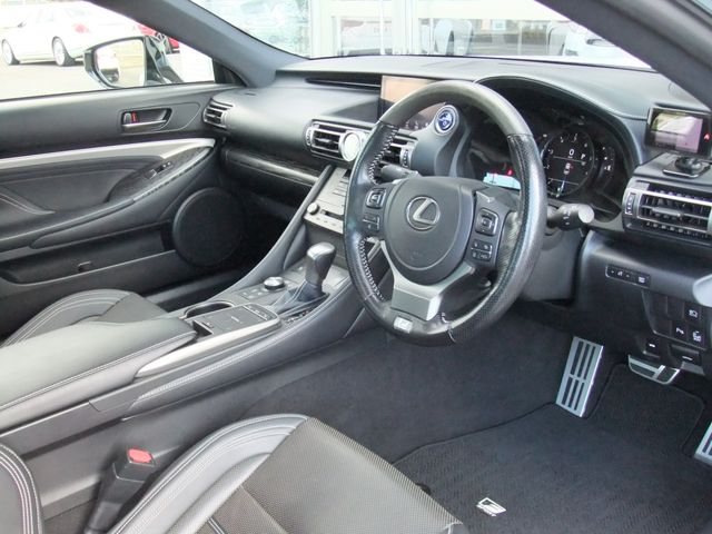 TOYOTA LEXUS RC300H 2021 Image 31