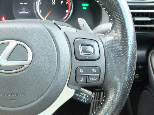 TOYOTA LEXUS RC300H 2021 Image 31