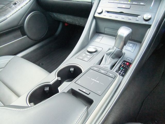 TOYOTA LEXUS RC300H 2021 Image 31