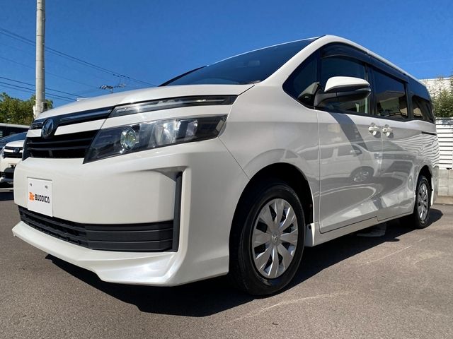 TOYOTA VOXY 2014 Image 31