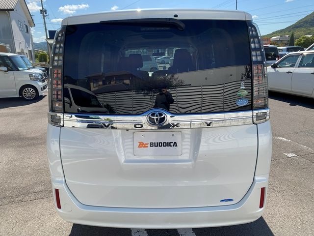 TOYOTA VOXY 2014 Image 31