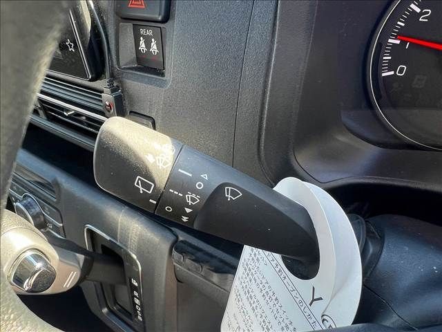 DAIHATSU ATRAI VAN 4WD 2022 Image 31