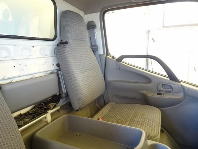 HINO DUTRO 2018 Image 31