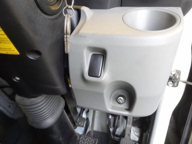 HINO DUTRO 2018 Image 31