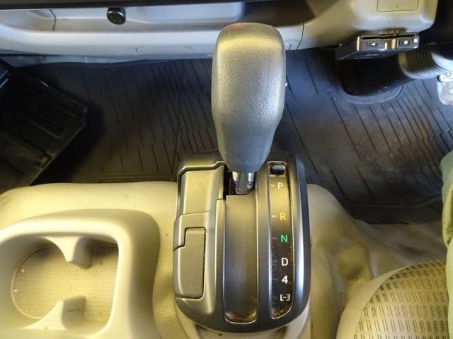 HINO DUTRO 2018 Image 31