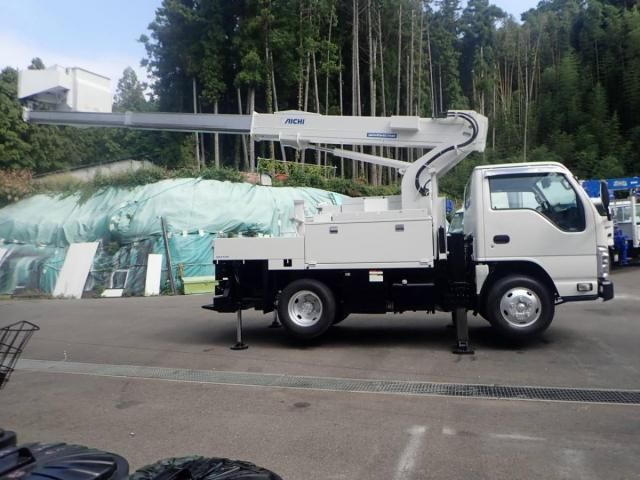 ISUZU ELF 2012 Image 31