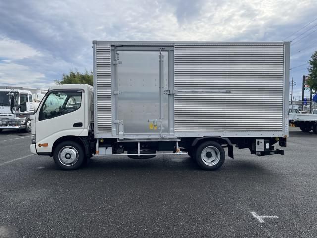 HINO DUTRO 2025 Image 31