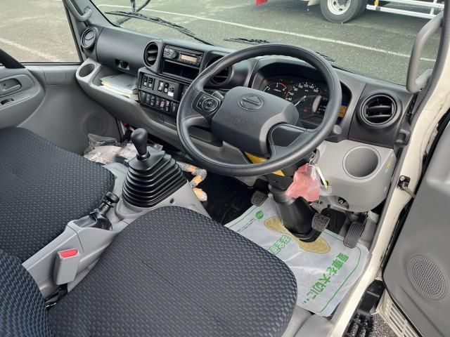 HINO DUTRO 2025 Image 31