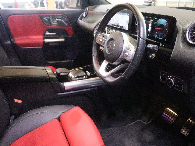 MERCEDES BENZ GLA CL 2021 Image 31