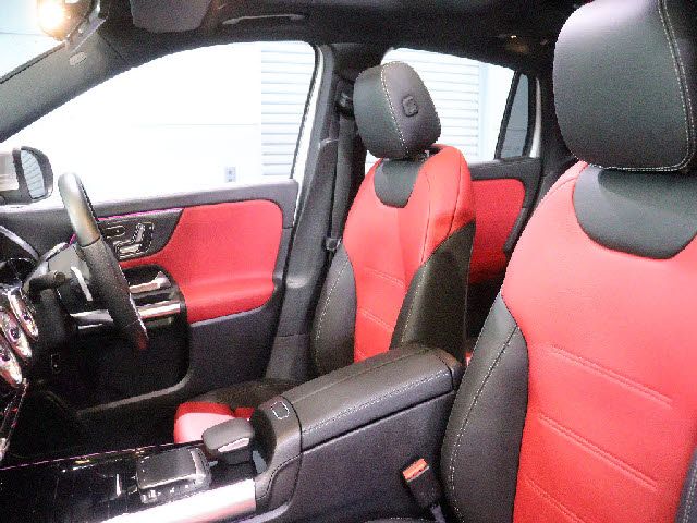 MERCEDES BENZ GLA CL 2021 Image 31