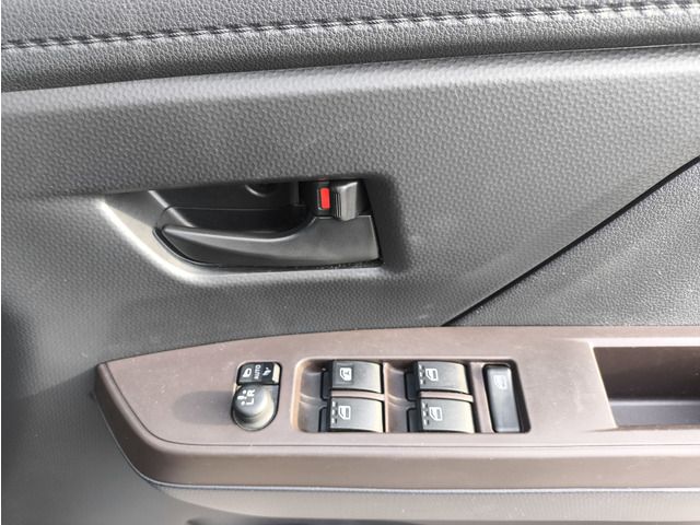 TOYOTA ROOMY 2016 Image 31