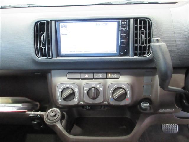 TOYOTA PASSO 2012 Image 31