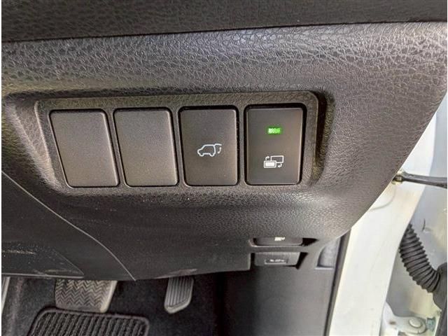 TOYOTA HARRIER HYBRID 2019 Image 31