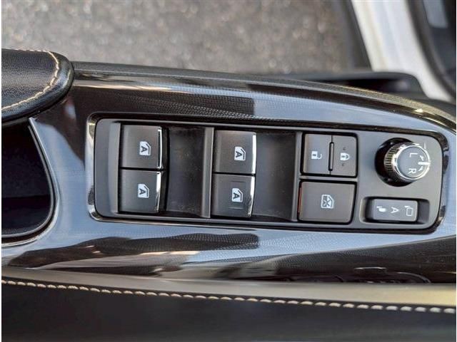 TOYOTA HARRIER HYBRID 2019 Image 31