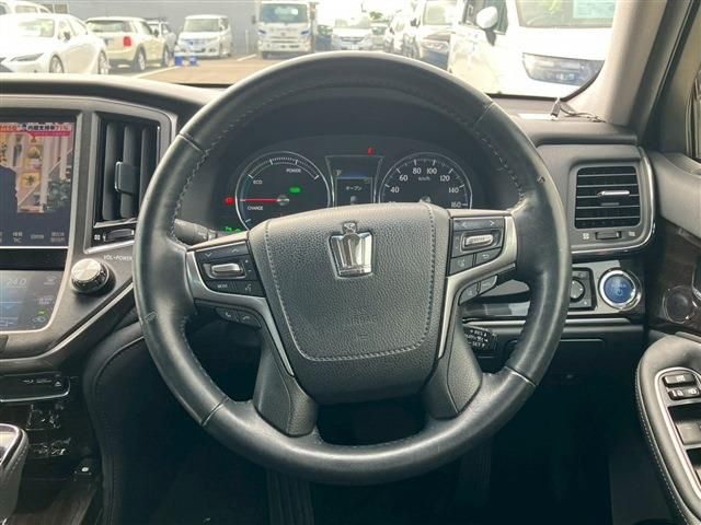 TOYOTA CROWN SEDAN HYBRID 2017 Image 31