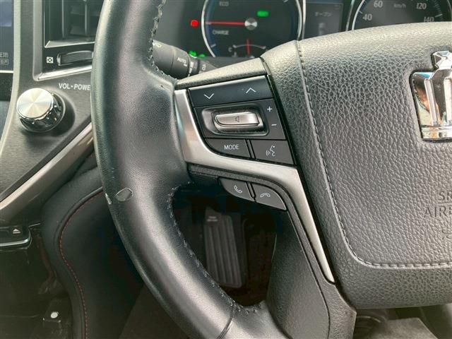 TOYOTA CROWN SEDAN HYBRID 2017 Image 31