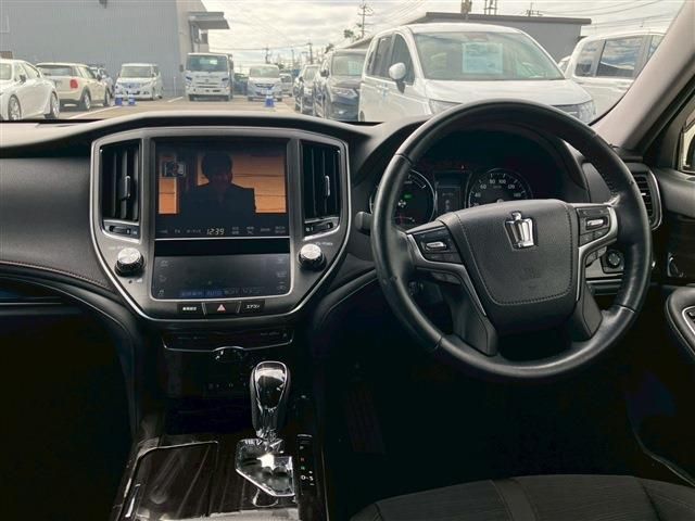 TOYOTA CROWN SEDAN HYBRID 2017 Image 31