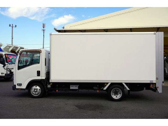 ISUZU ELF 2016 Image 31