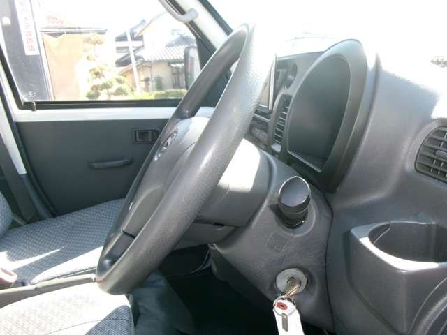 DAIHATSU HIJET CARGO 4WD 2016 Image 31