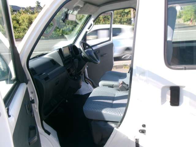 DAIHATSU HIJET CARGO 4WD 2016 Image 31