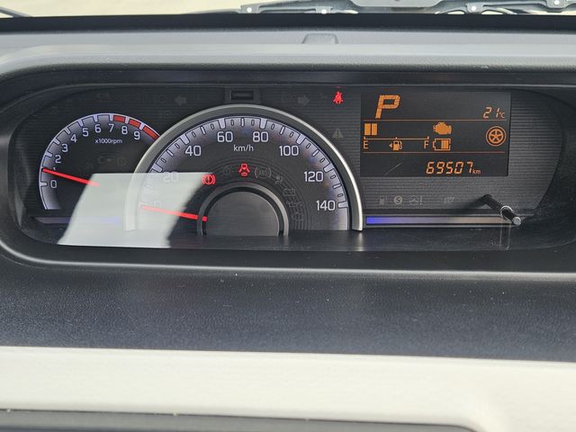 SUZUKI WAGON R 2018 Image 31