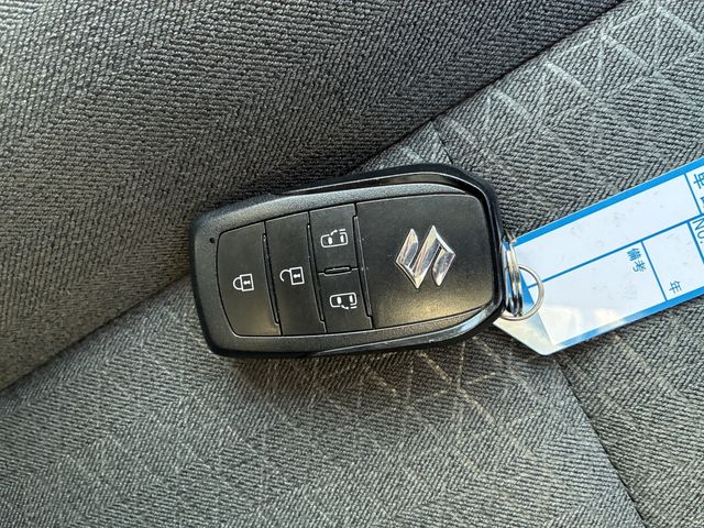 SUZUKI LANDY 4WD 2022 Image 31