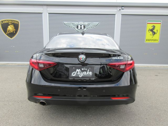 ALFAROMEO GIULIA 2017 Image 31