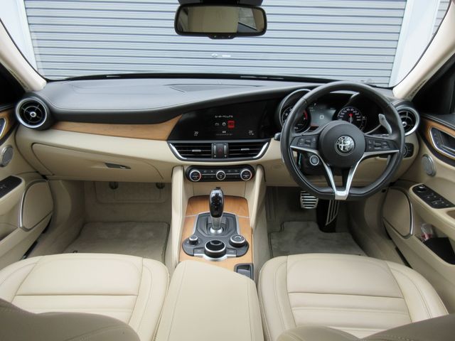 ALFAROMEO GIULIA 2017 Image 31